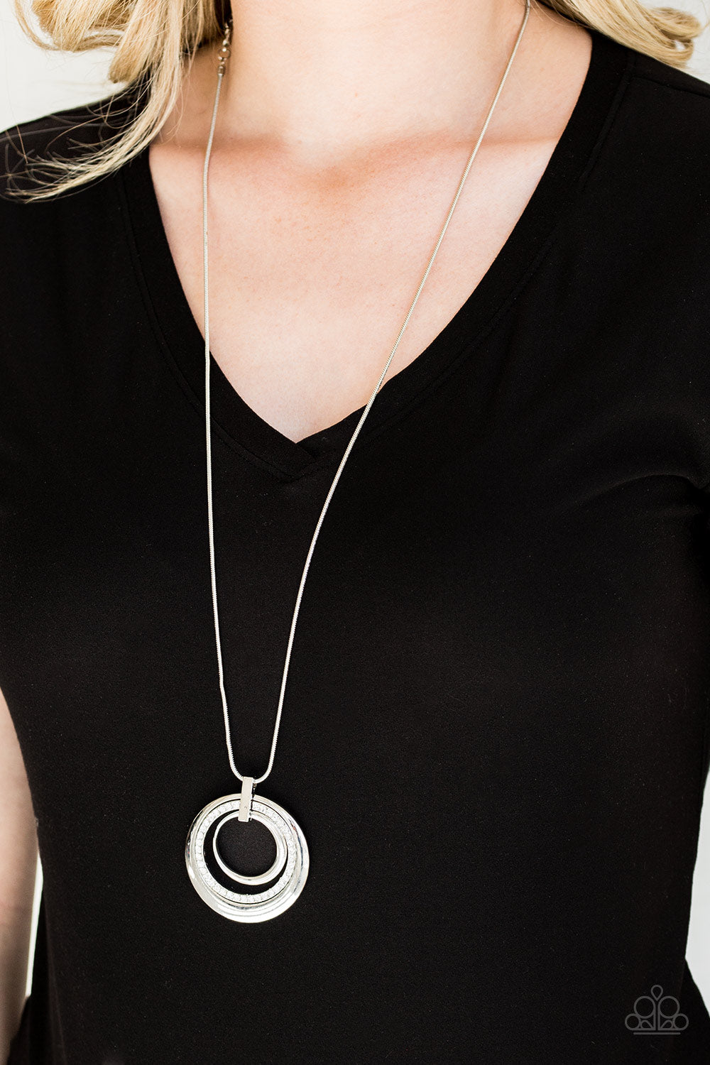 Paparazzi ♥ Gather Around Gorgeous - White ♥  Necklace