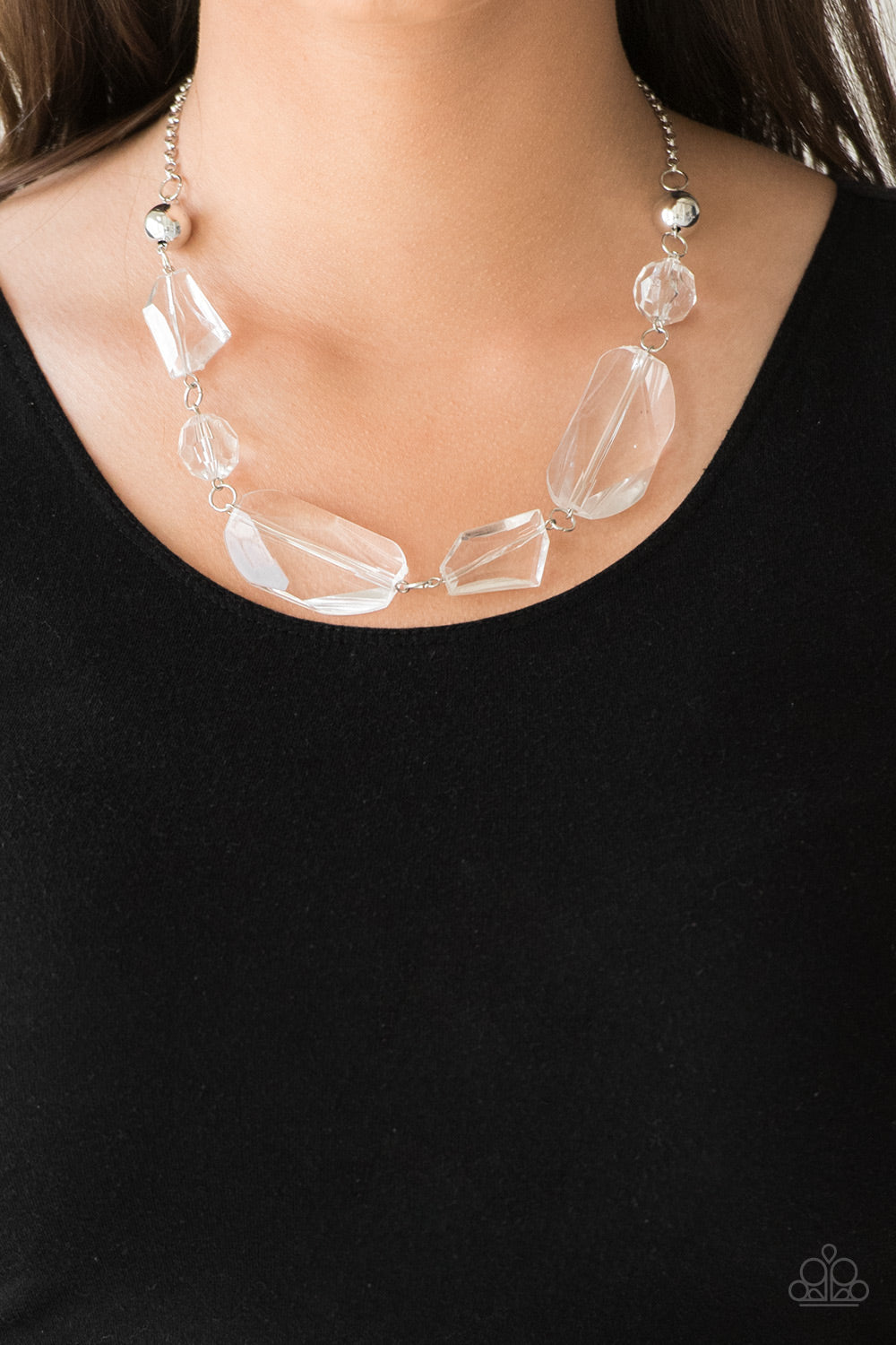 Paparazzi ♥ Luminous Luminary - White ♥  Necklace