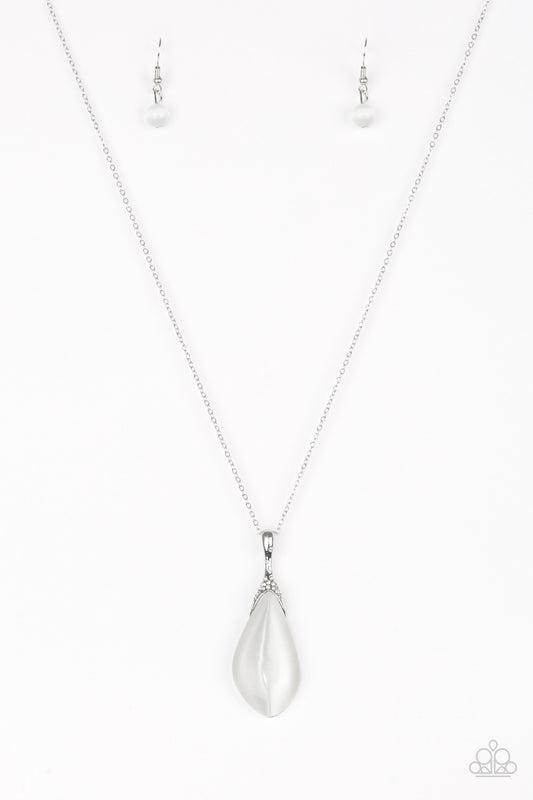 friends-in-glow-places-white-p2wh-wtxx-212xx