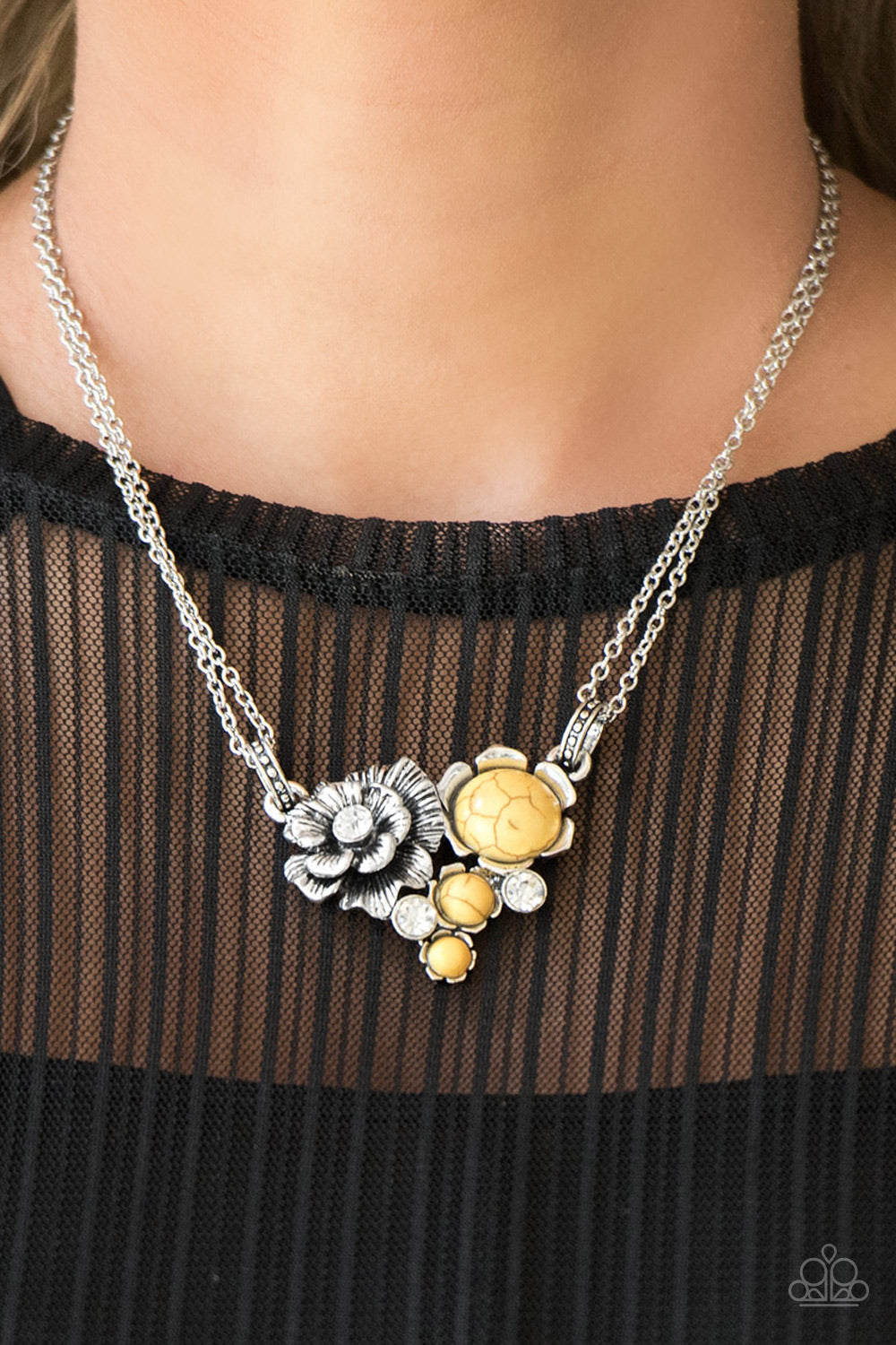 Paparazzi ♥ Desert Harvest - Yellow ♥  Necklace