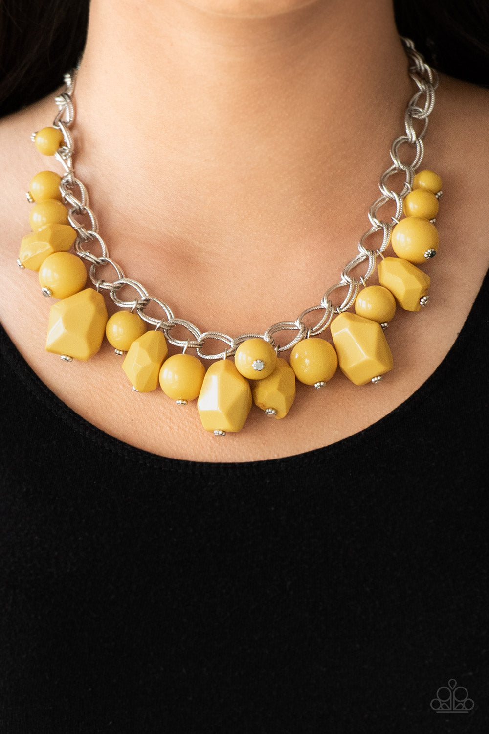 Paparazzi ♥ Gorgeously Globetrotter - Yellow ♥  Necklace
