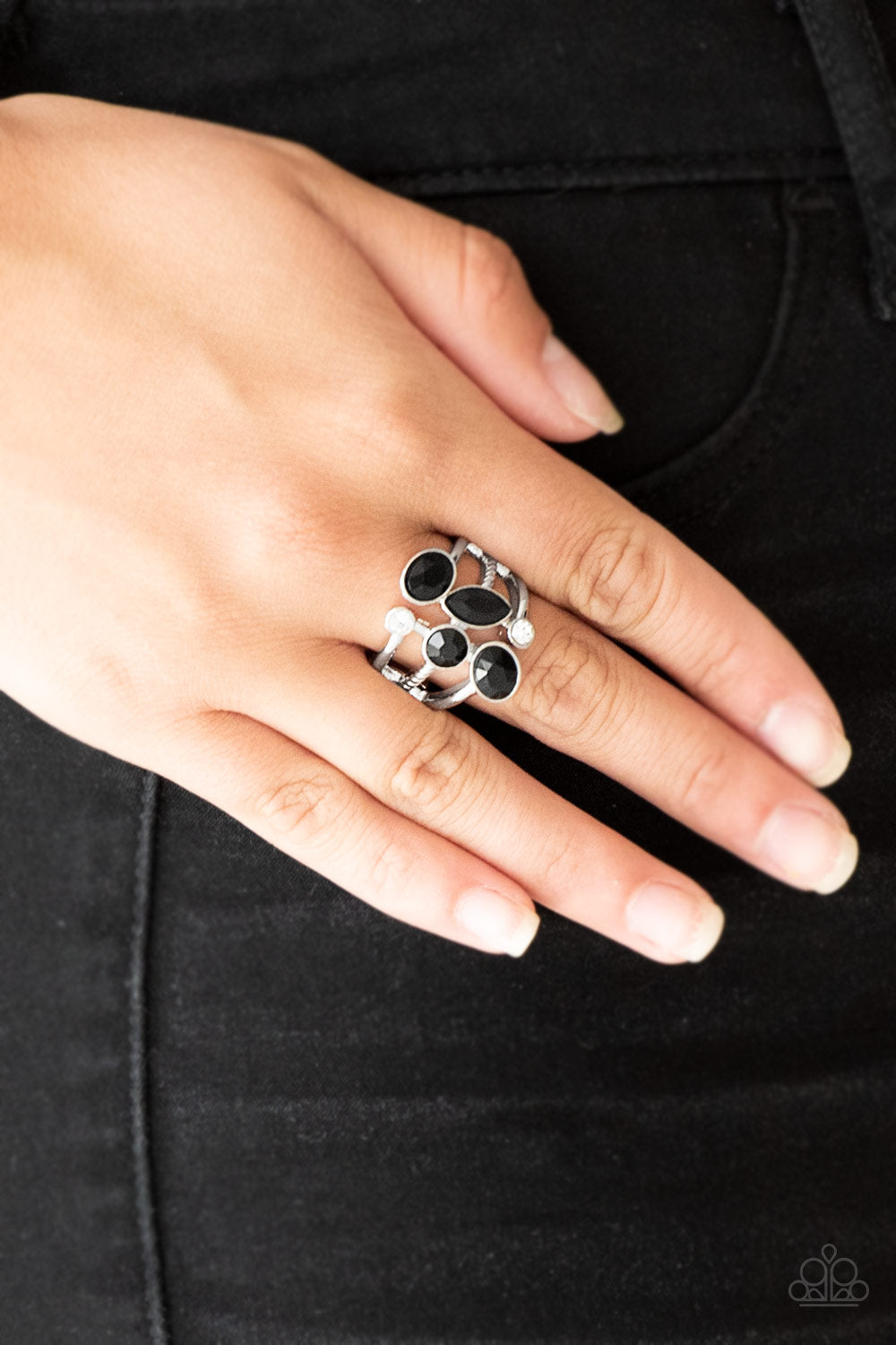 Paparazzi ♥ Metro Mingle - Black ♥  Ring