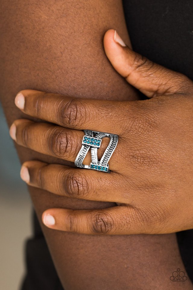 Paparazzi ♥ Urban Upscale - Blue ♥ Ring
