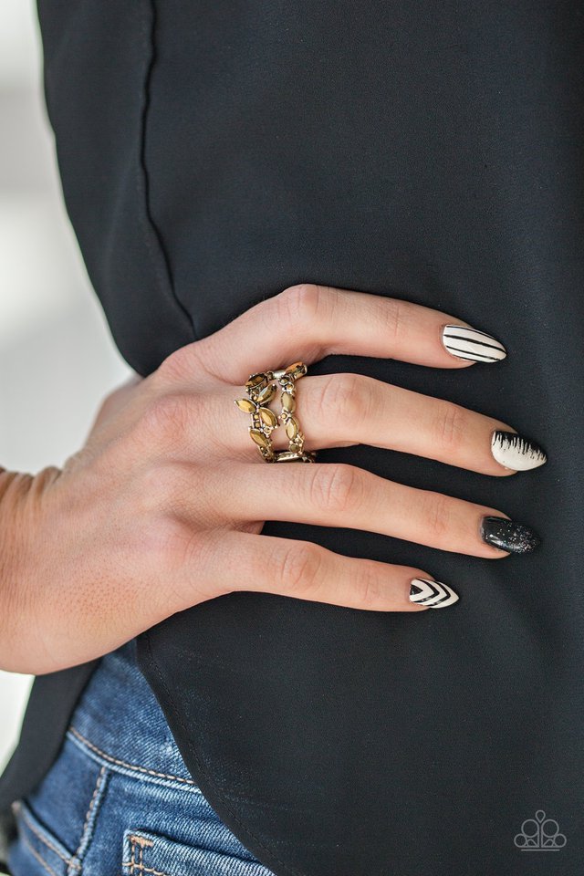 Paparazzi ♥ Cosmo Collection - Brass ♥ Ring