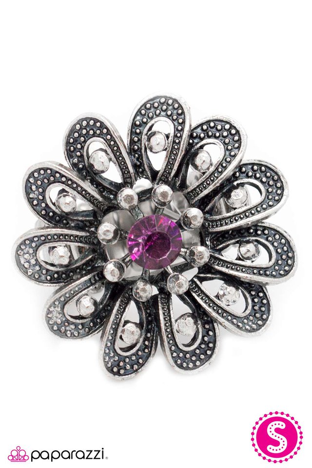 Paparazzi ♥ Grown So Fond Of You - Purple ♥ Ring