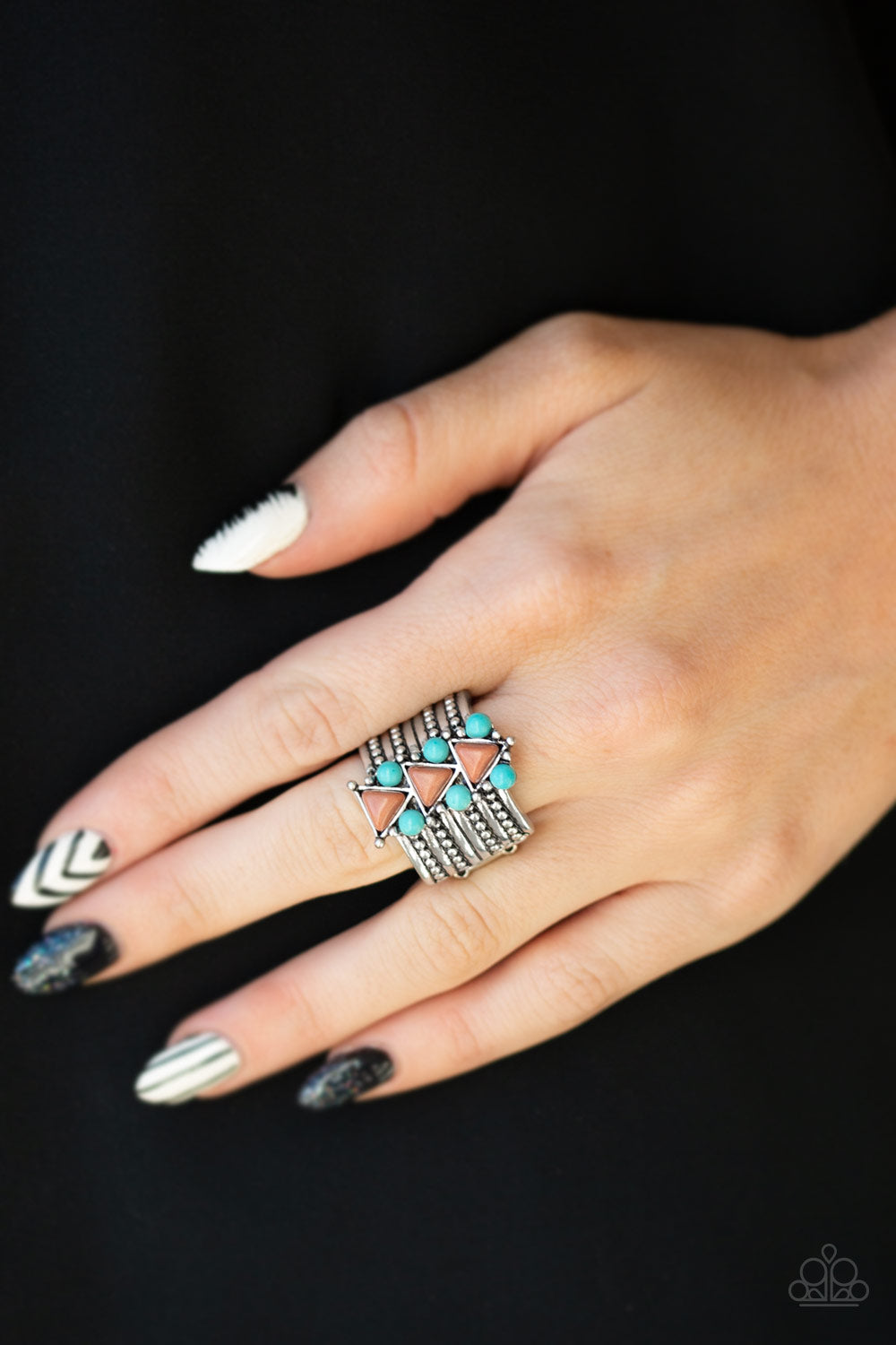 Paparazzi ♥ Point Me To Phoenix - Brown ♥  Ring