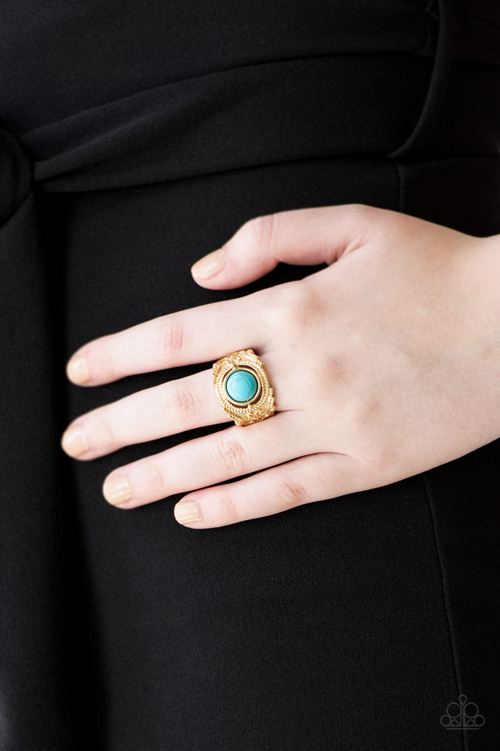 Paparazzi ♥ Stand Your Ground - Gold ♥  Ring