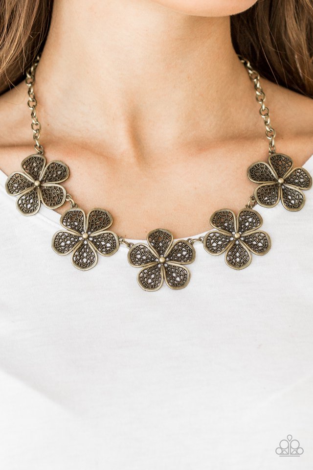 Paparazzi ♥ No Common Daisy - Brass ♥ Necklace
