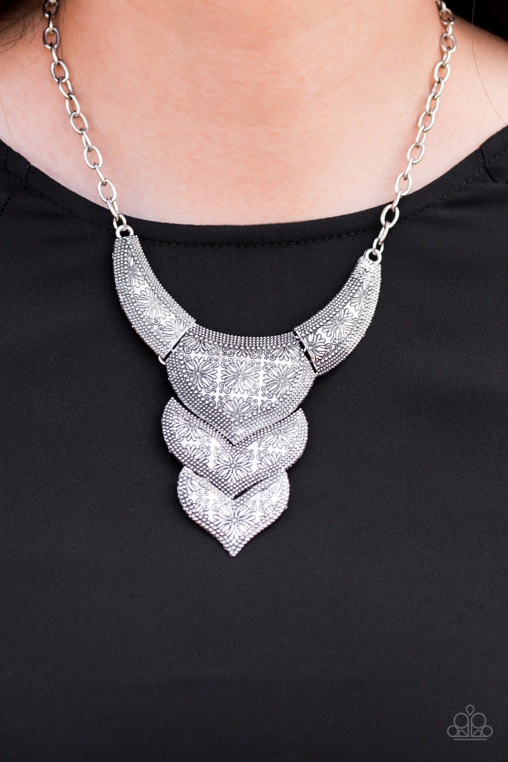 Paparazzi ♥ Texas Temptress - Silver ♥  Necklace