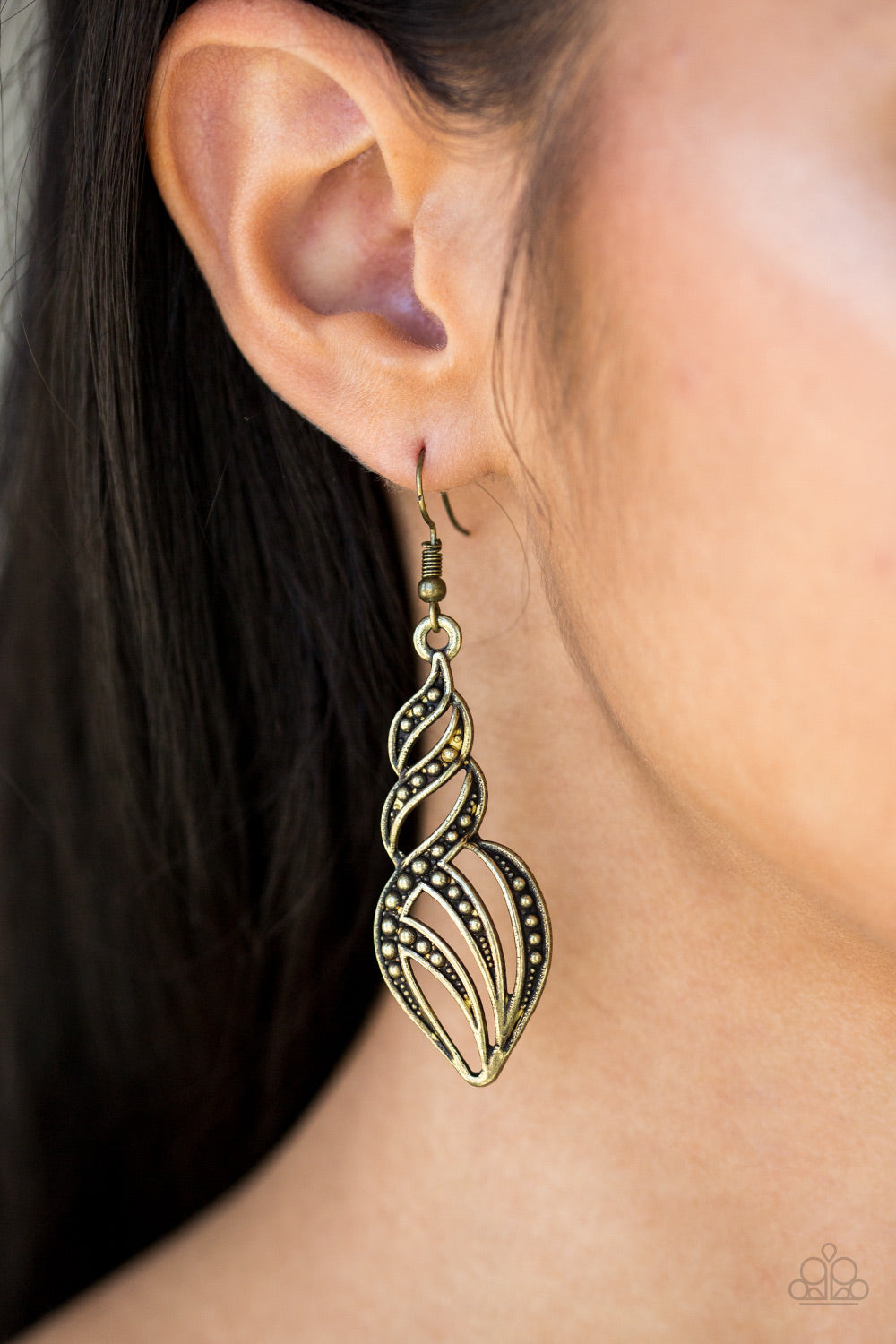 Paparazzi ♥ Wheres The Fire? - Brass ♥  Earrings