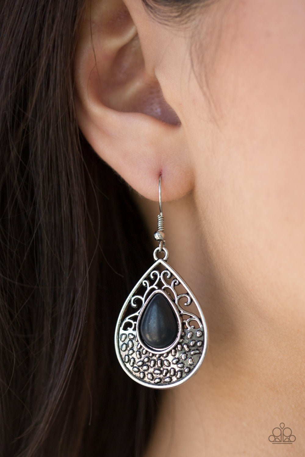 Paparazzi ♥ Tucson Tunes - Black ♥  Earrings