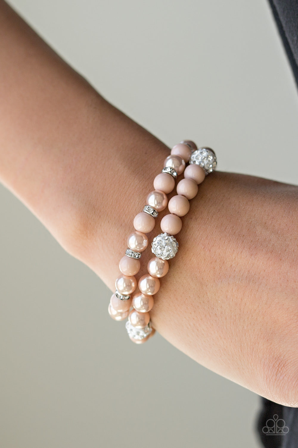 Paparazzi ♥ Teasingly Tinseltown - Brown ♥  Bracelet