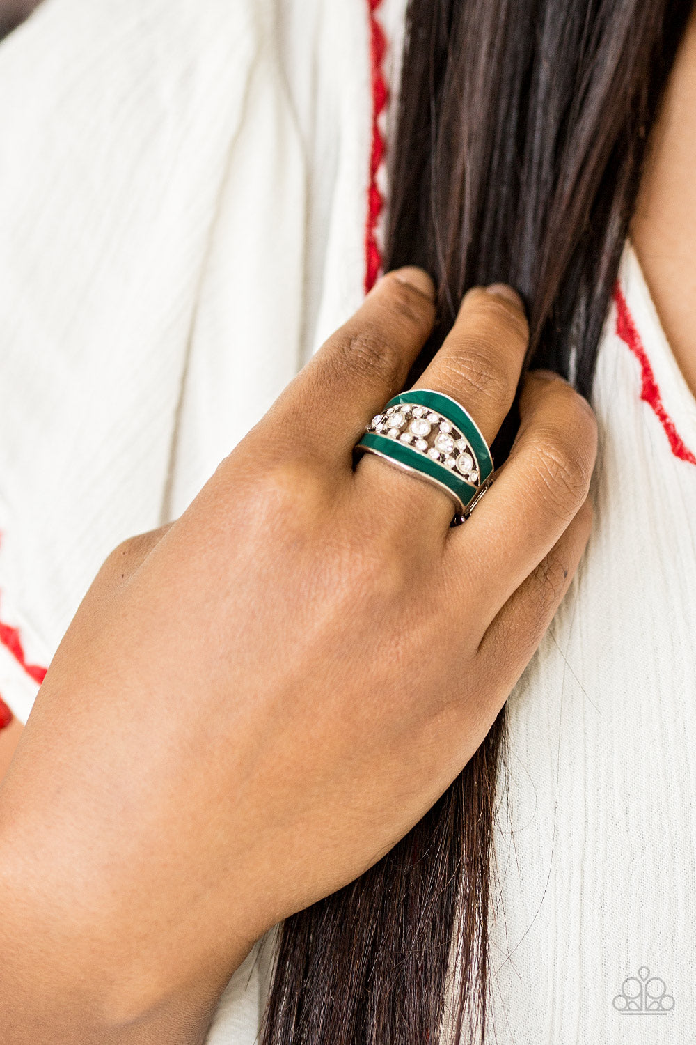 Paparazzi ♥ Trending Treasure - Green ♥  Ring