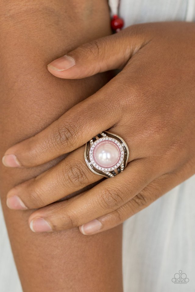 Paparazzi ♥ Pampered In Pearls - Pink ♥ Ring
