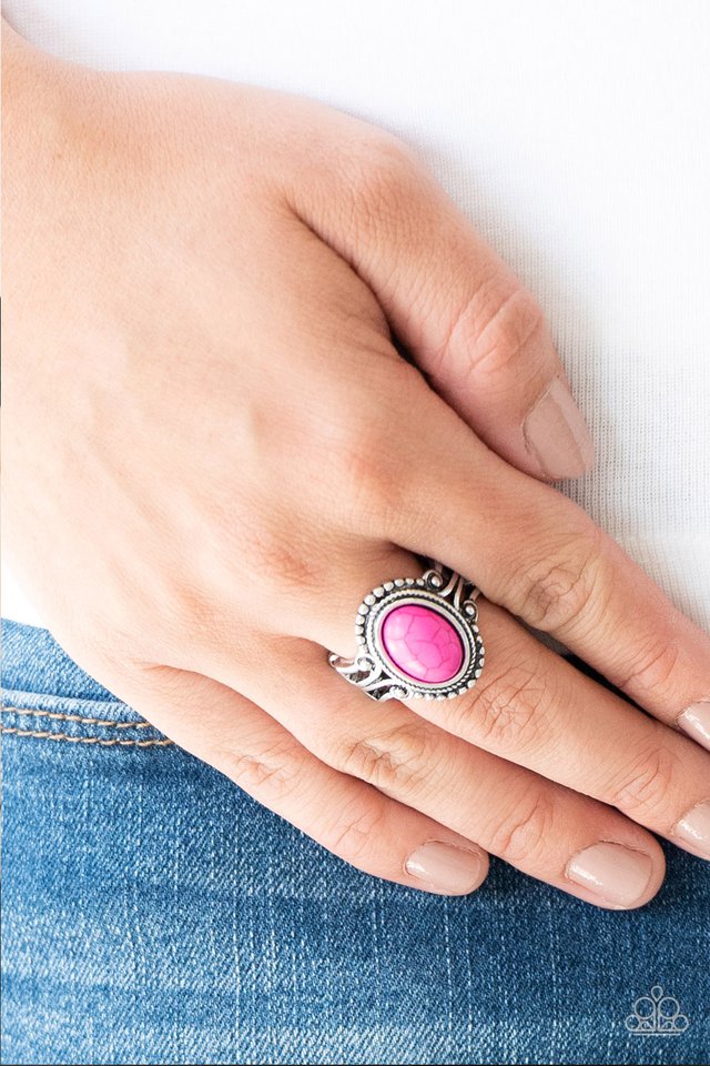 Paparazzi ♥ All The Worlds A STAGECOACH - Pink ♥ Ring