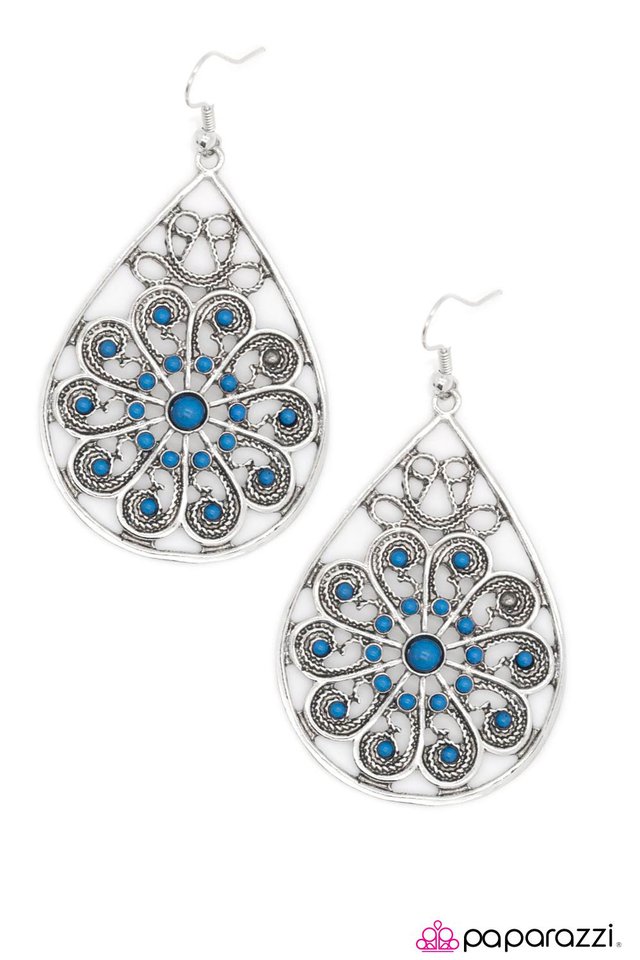 Paparazzi ♥ Twists and Turns - Blue ♥ Earrings