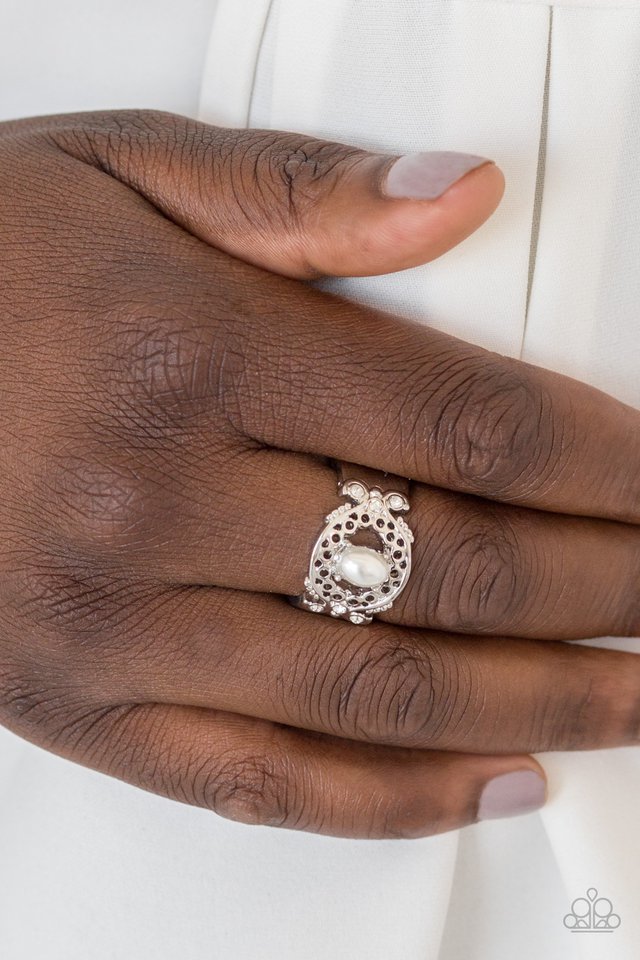 Paparazzi ♥ Mod Modest - White ♥ Ring