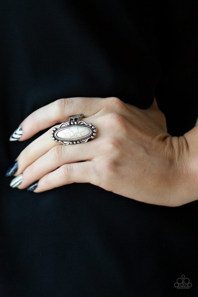 Paparazzi ♥ Leave No Trace - White ♥ Ring