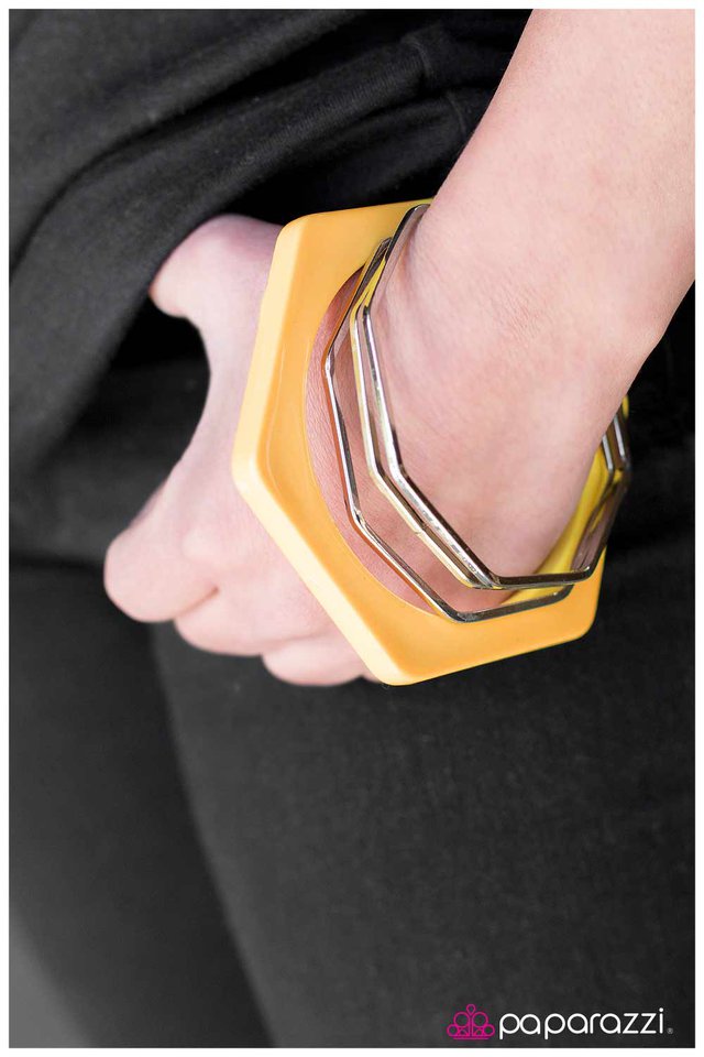 pick-a-side-yellow-p9wh-ywxx-004xx