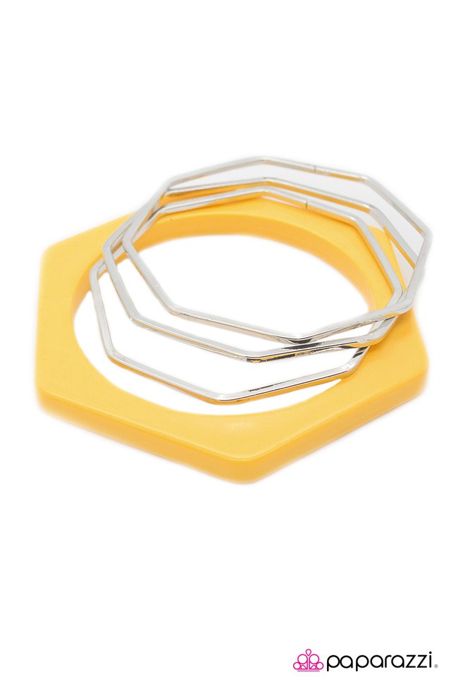 Paparazzi ♥ Pick A Side - Yellow ♥ Bracelet