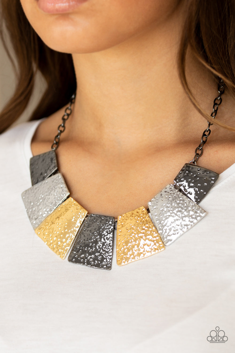 Paparazzi ♥ Here Comes The Huntress - Multi ♥  Necklace