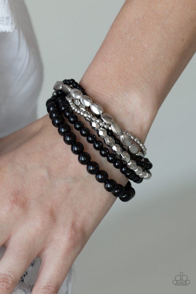 Paparazzi ♥ Metro Mix Up - Black ♥ Bracelet