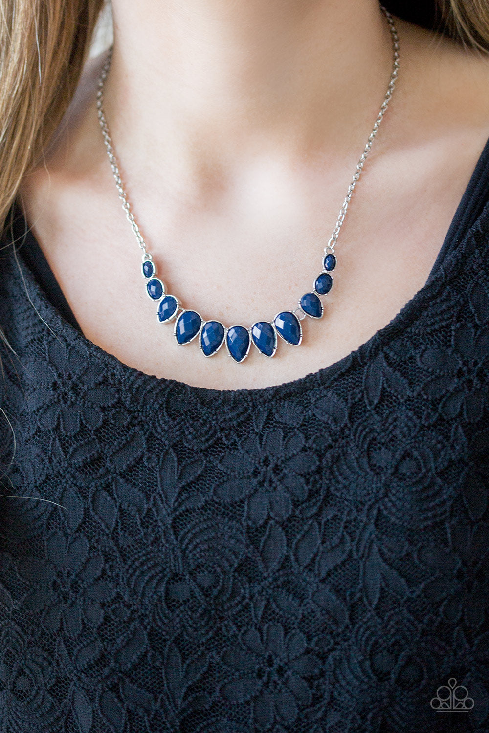 Paparazzi ♥ Maui Majesty - Blue ♥  Necklace