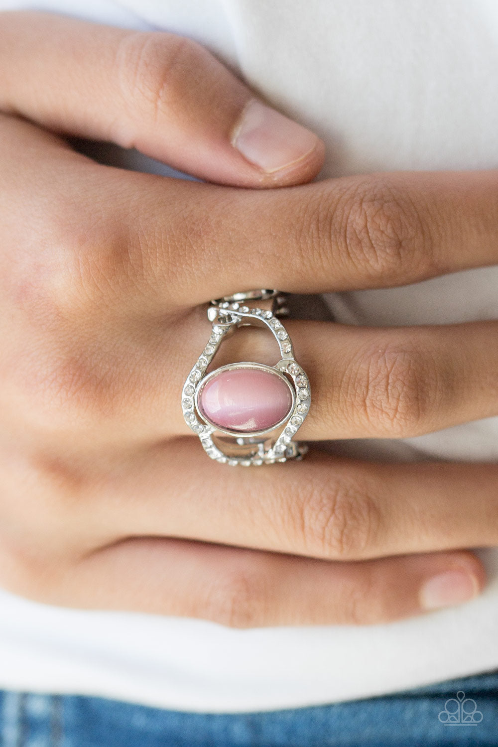 Paparazzi ♥ Moulin Moon - Pink ♥  Ring
