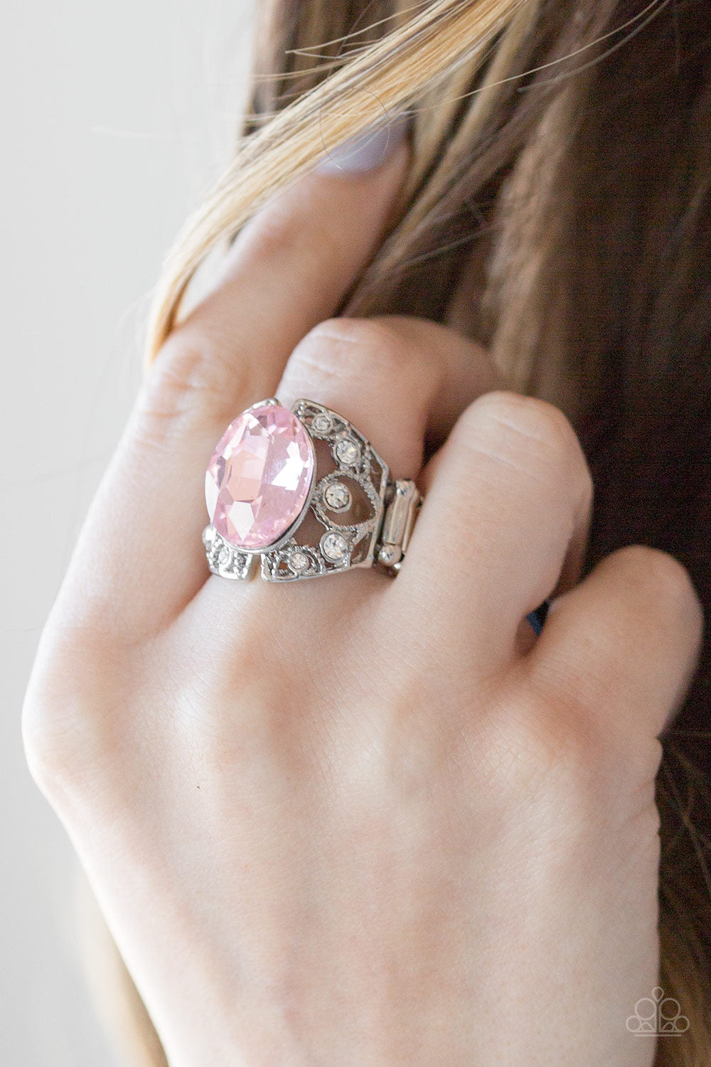 Paparazzi ♥ Queen of Hustle - Pink ♥  Ring