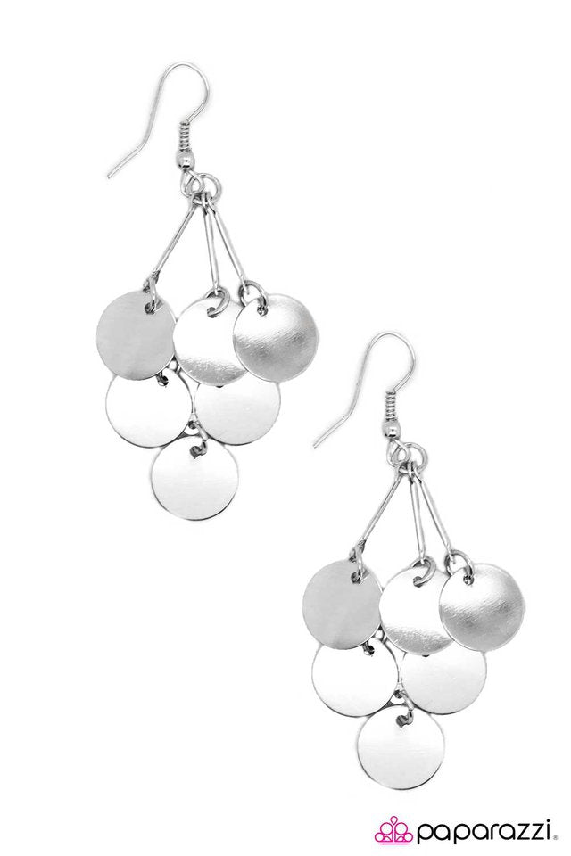 Paparazzi ♥ Mirror Image - Silver ♥ Earrings