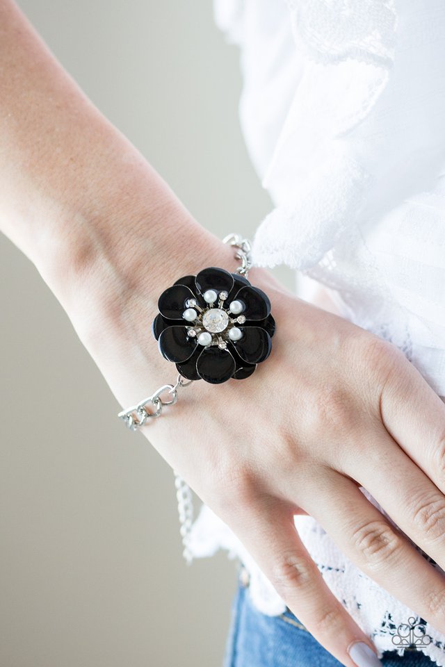 Paparazzi ♥ Polynesian Princess - Black ♥ Bracelet