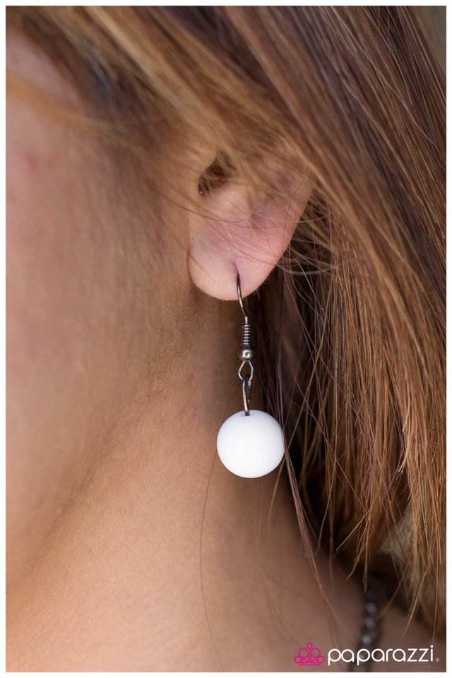 Paparazzi ♥ That Thing You Do - White ♥ Necklace