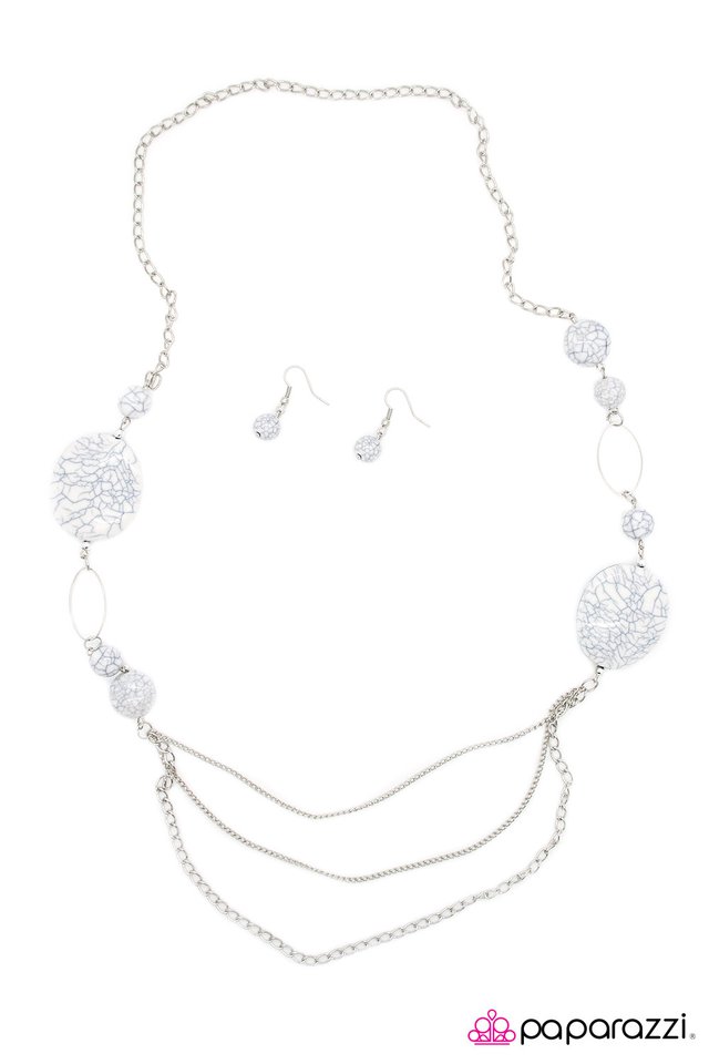Paparazzi ♥ Smooth Sailing - White ♥ Necklace