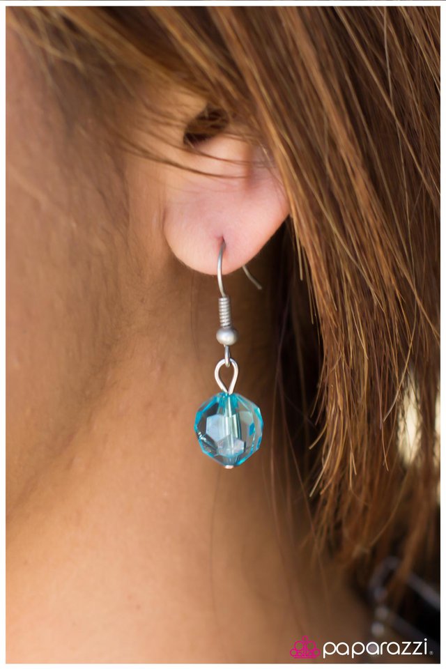 Paparazzi ♥ Crystal Clear - Blue ♥ Necklace