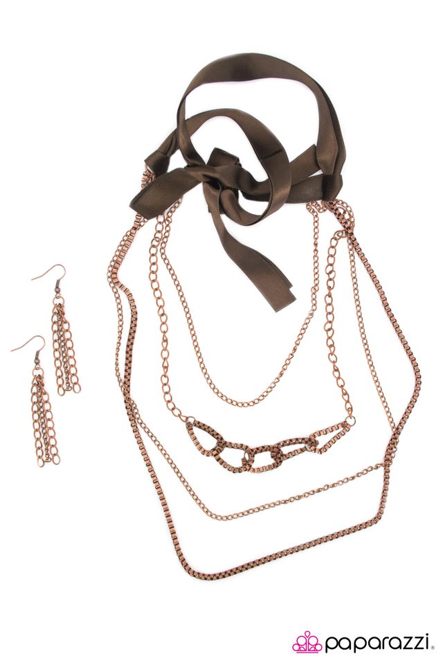 Paparazzi ♥ Delicately Dangerous - Copper ♥ Necklace