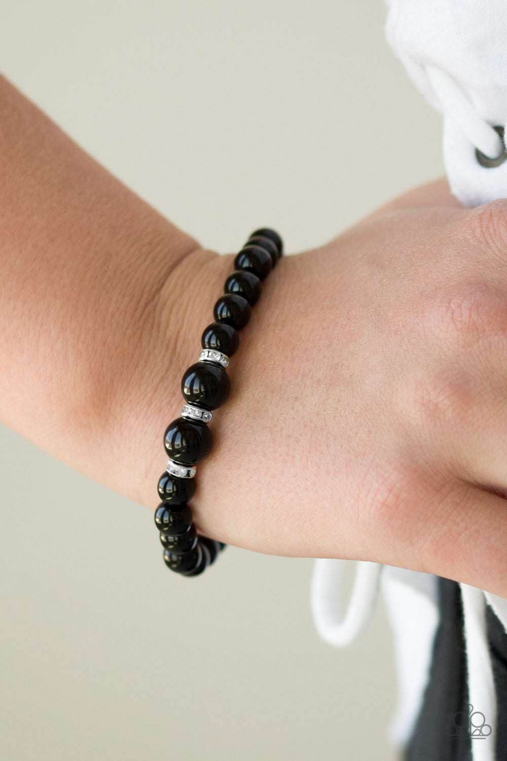 Paparazzi ♥ Radiantly Royal - Black ♥  Bracelet