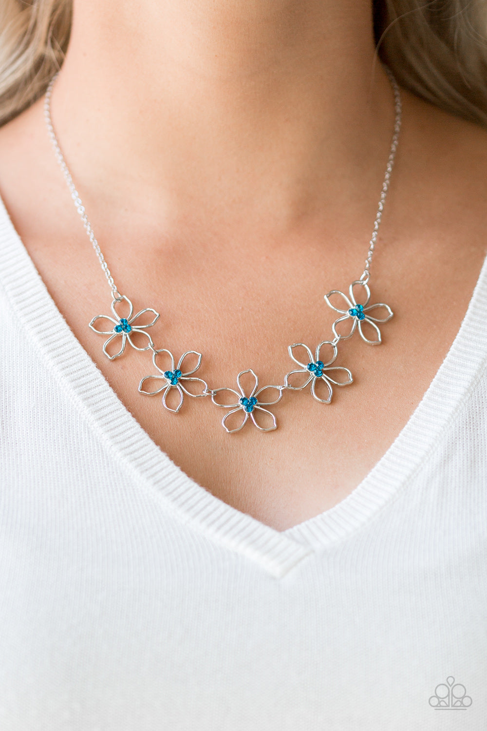 Paparazzi ♥ Hoppin Hibiscus - Blue ♥  Necklace