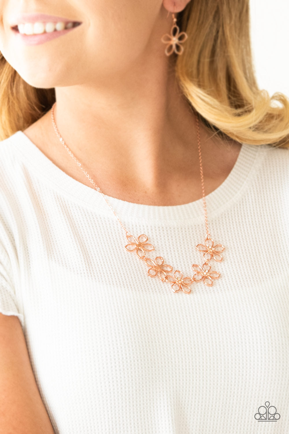 Paparazzi ♥ Hoppin Hibiscus - Copper ♥  Necklace