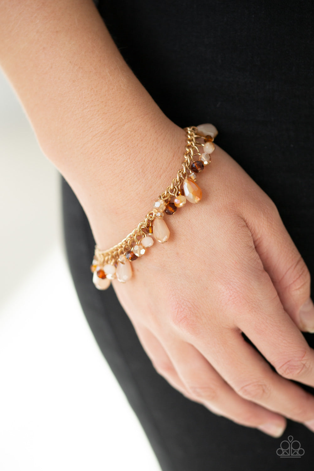 Paparazzi ♥ Catwalk Crawl - Gold ♥  Bracelet