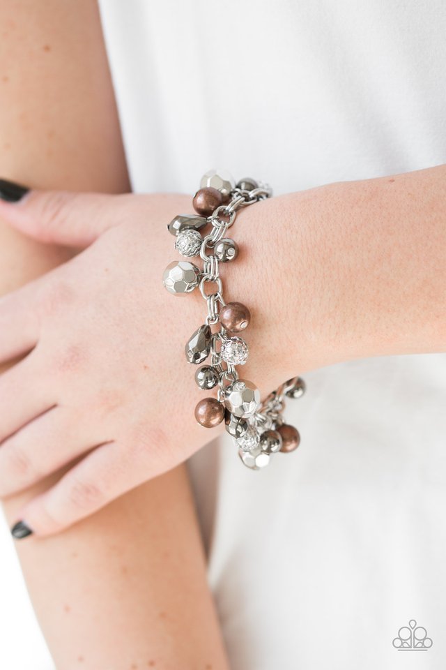Paparazzi ♥ Invest In This - Silver ♥ Bracelet