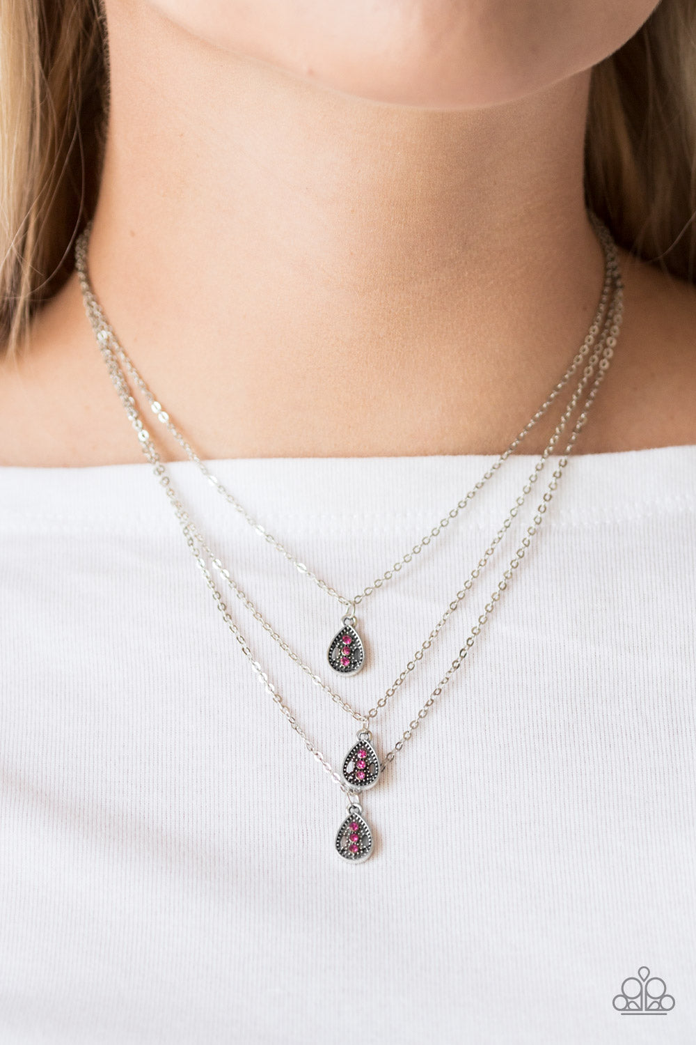 Paparazzi ♥ Radiant Rainfall - Pink ♥  Necklace