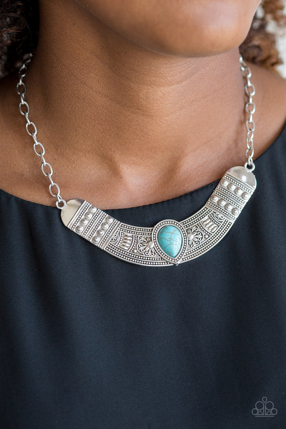 Paparazzi ♥ Very Venturous - Blue ♥  Necklace