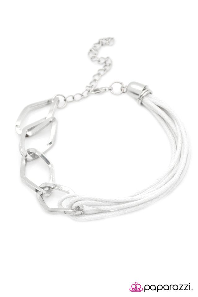 Paparazzi ♥ Hitching A Ride - White ♥ Bracelet