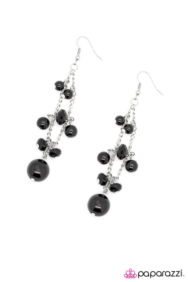 Paparazzi ♥ The Path Of Least Resistance - Black ♥ Earrings