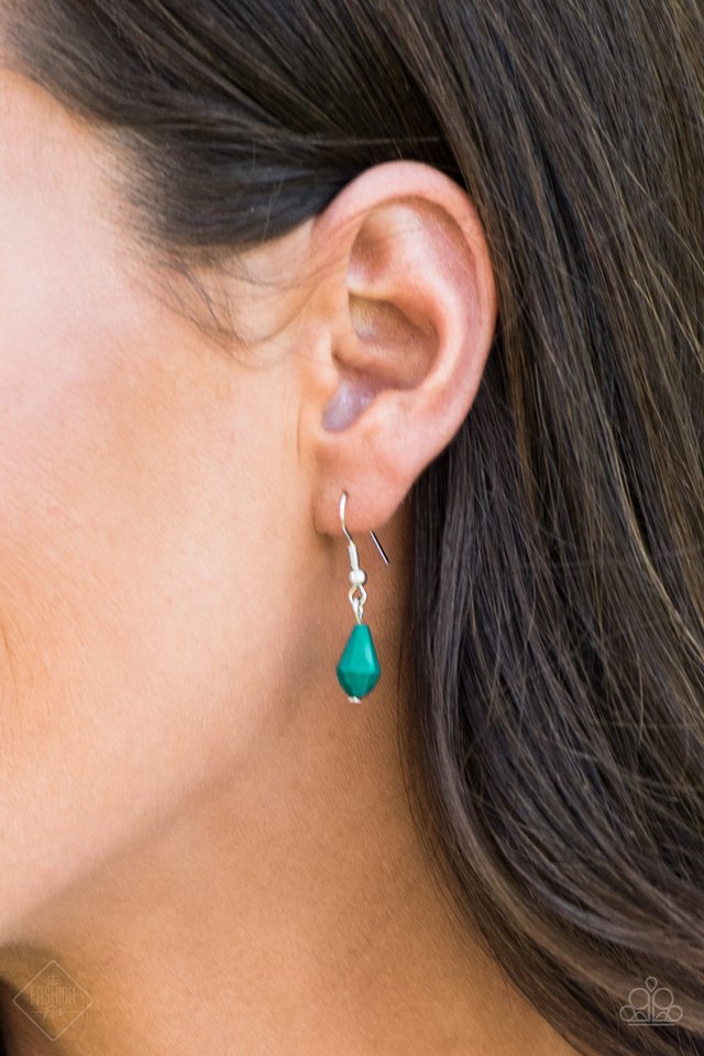 Paparazzi ♥ Modern Macarena ♥ Necklace