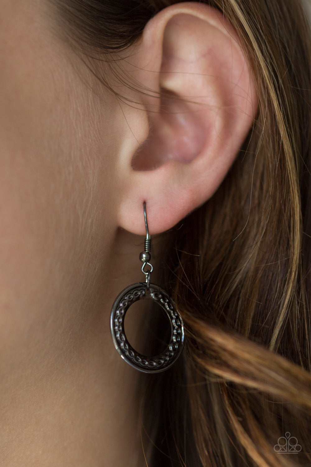 Paparazzi ♥ Savagely She-Wolf - Multi ♥  Necklace