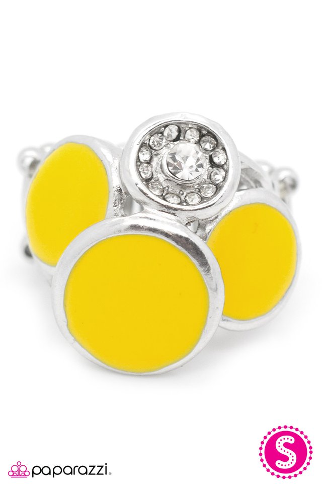Paparazzi ♥ One Thing On Top Of Another - Yellow ♥ Ring
