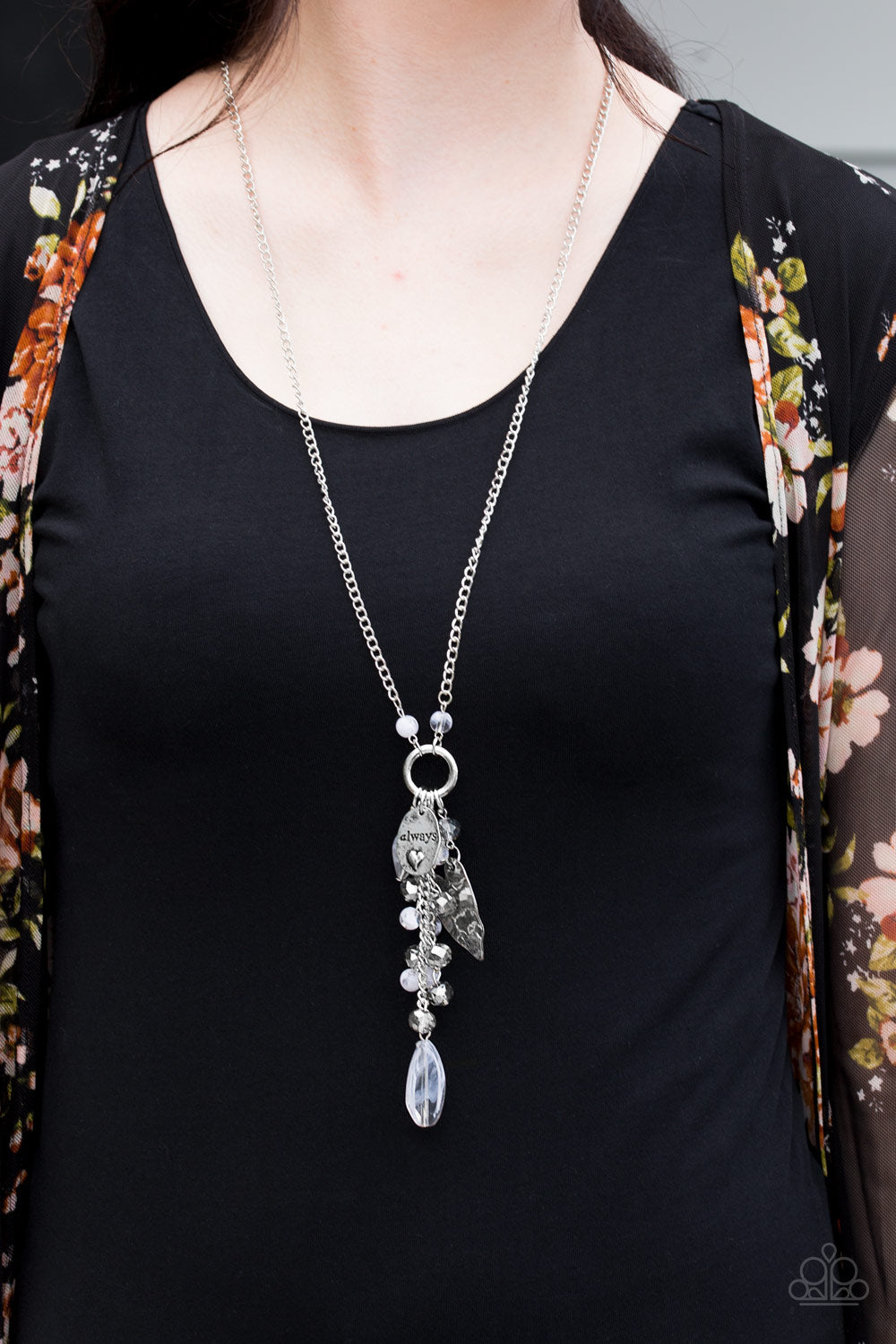 Paparazzi ♥ Hearts Content - Silver ♥  Necklace