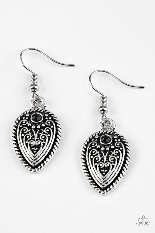 distance-pasture-black-p5da-bkxx-060xx