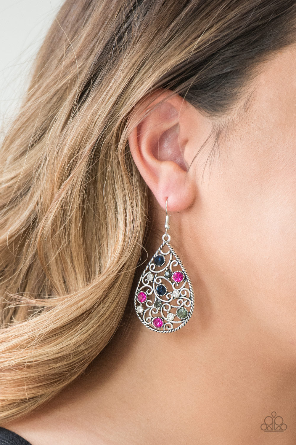 Paparazzi ♥ Certainly Courtier - Multi ♥  Earrings